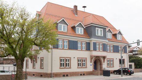 Gebäude an einer Straße